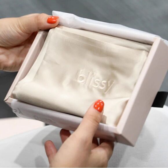 NEW Blissy Silk Pillowcase - King with a zipper - Picture 2 of 9